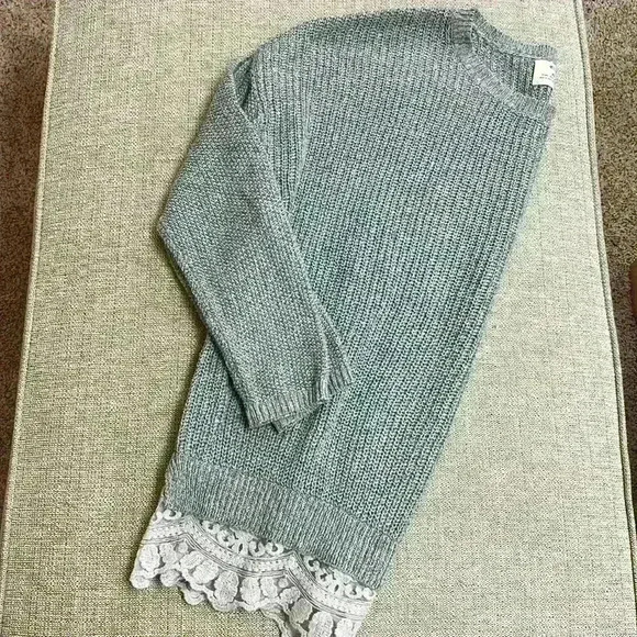 UO Pins & Needles Gray Sweater with Crochet Detail Hem - Picture 6 of 7